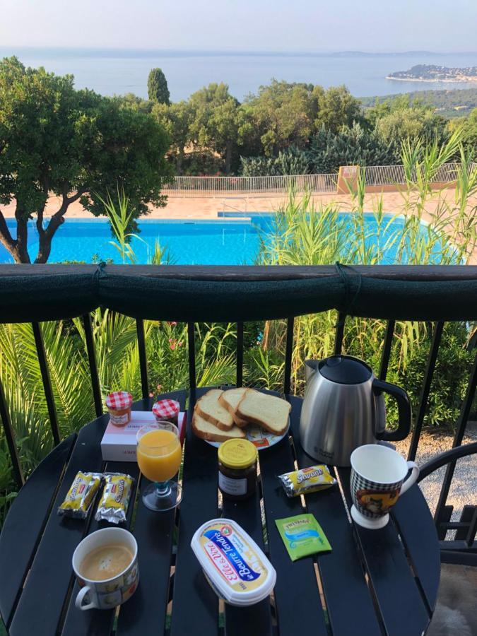 Studio Pool House Vue Mer Panoramique Amazing Sea View Wifi Linge Linen Inclut Aircondition La Croix-Valmer Exterior photo